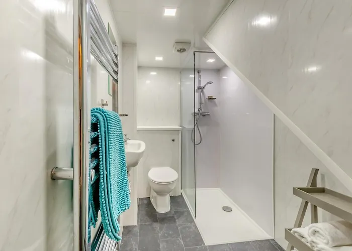 No 1 Pier Lane * Whitby